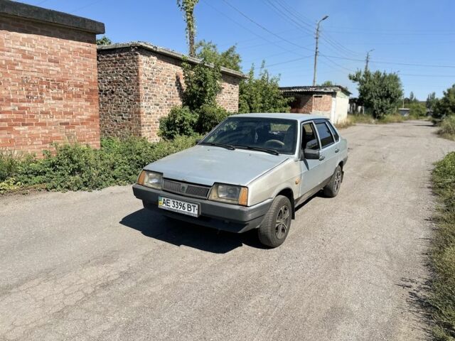 Серый ВАЗ 21099, объемом двигателя 0 л и пробегом 100 тыс. км за 949 $, фото 1 на Automoto.ua