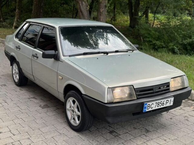 Сірий ВАЗ 21099, об'ємом двигуна 1.6 л та пробігом 250 тис. км за 1552 $, фото 1 на Automoto.ua