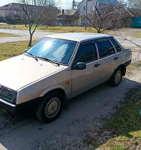 Сірий ВАЗ 21099, об'ємом двигуна 1.6 л та пробігом 385 тис. км за 2300 $, фото 1 на Automoto.ua