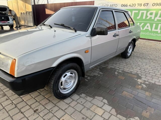 Сірий ВАЗ 21099, об'ємом двигуна 1.6 л та пробігом 185 тис. км за 2000 $, фото 1 на Automoto.ua