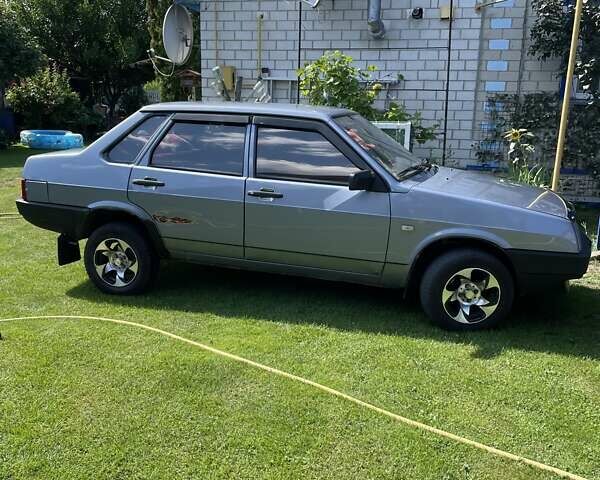 Серый ВАЗ 21099, объемом двигателя 1.6 л и пробегом 157 тыс. км за 2400 $, фото 1 на Automoto.ua