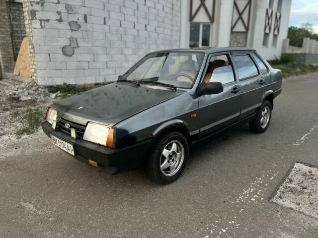 Серый ВАЗ 21099, объемом двигателя 1.6 л и пробегом 270 тыс. км за 850 $, фото 1 на Automoto.ua