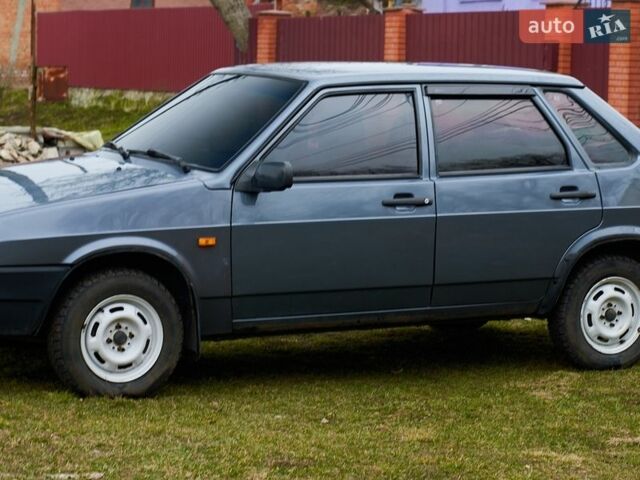 Серый ВАЗ 21099, объемом двигателя 1.6 л и пробегом 83 тыс. км за 3500 $, фото 1 на Automoto.ua