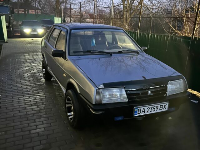 Серый ВАЗ 21099, объемом двигателя 1.6 л и пробегом 110 тыс. км за 1700 $, фото 1 на Automoto.ua