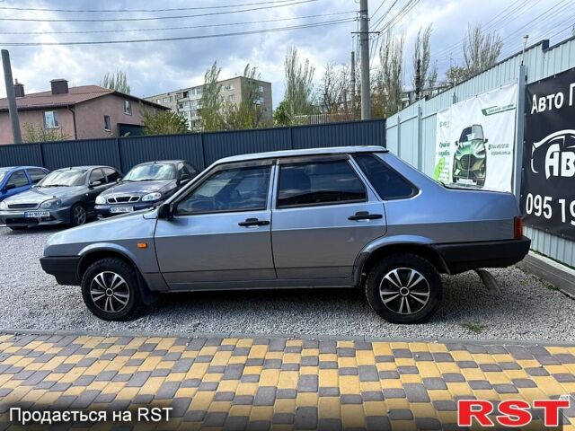 Серый ВАЗ 21099, объемом двигателя 1.6 л и пробегом 180 тыс. км за 1600 $, фото 1 на Automoto.ua