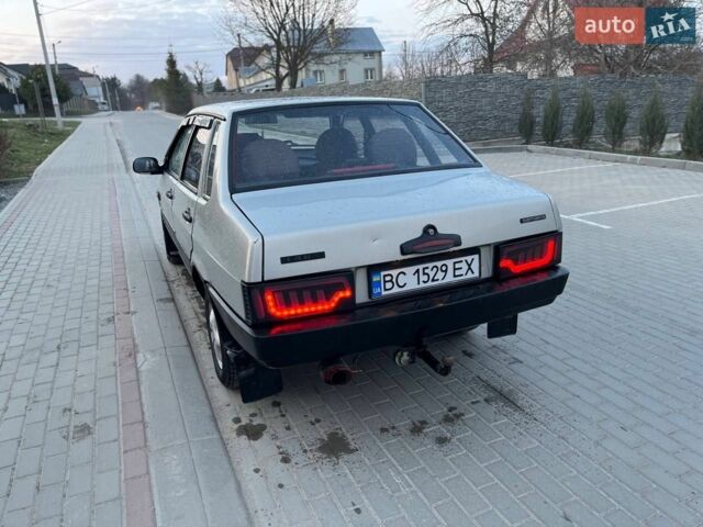 Серый ВАЗ 21099, объемом двигателя 1.6 л и пробегом 174 тыс. км за 1600 $, фото 1 на Automoto.ua