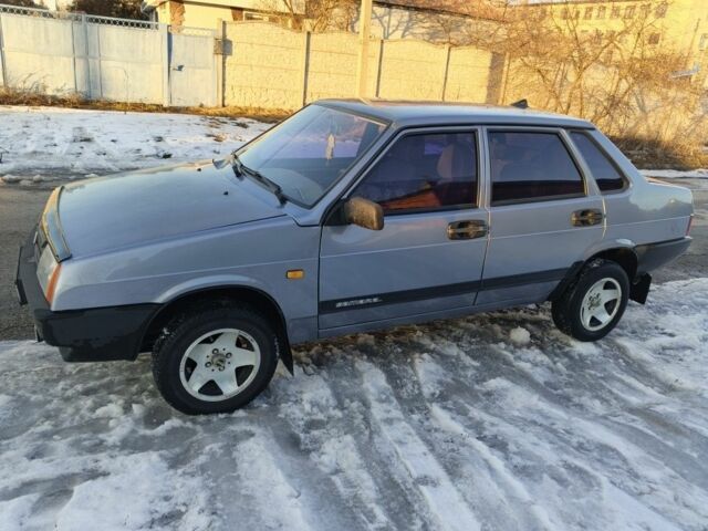 Сірий ВАЗ 21099, об'ємом двигуна 0 л та пробігом 210 тис. км за 2000 $, фото 1 на Automoto.ua