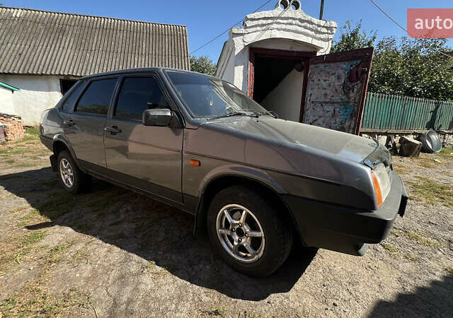 Серый ВАЗ 21099, объемом двигателя 1.6 л и пробегом 225 тыс. км за 2100 $, фото 1 на Automoto.ua
