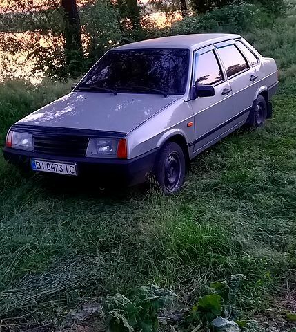 Серый ВАЗ 21099, объемом двигателя 1.6 л и пробегом 180 тыс. км за 2500 $, фото 1 на Automoto.ua