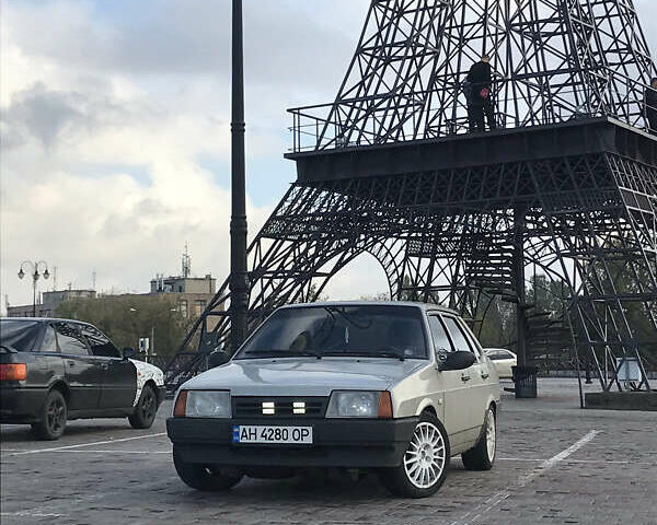 Серый ВАЗ 21099, объемом двигателя 1.6 л и пробегом 339 тыс. км за 2000 $, фото 1 на Automoto.ua