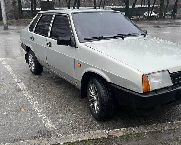 Серый ВАЗ 21099, объемом двигателя 1.6 л и пробегом 83 тыс. км за 2399 $, фото 1 на Automoto.ua