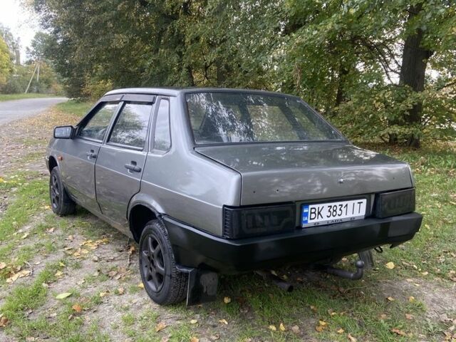 Сірий ВАЗ 21099, об'ємом двигуна 1.6 л та пробігом 253 тис. км за 1554 $, фото 1 на Automoto.ua
