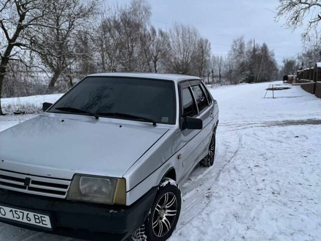 Сірий ВАЗ 21099, об'ємом двигуна 1.6 л та пробігом 300 тис. км за 1900 $, фото 1 на Automoto.ua