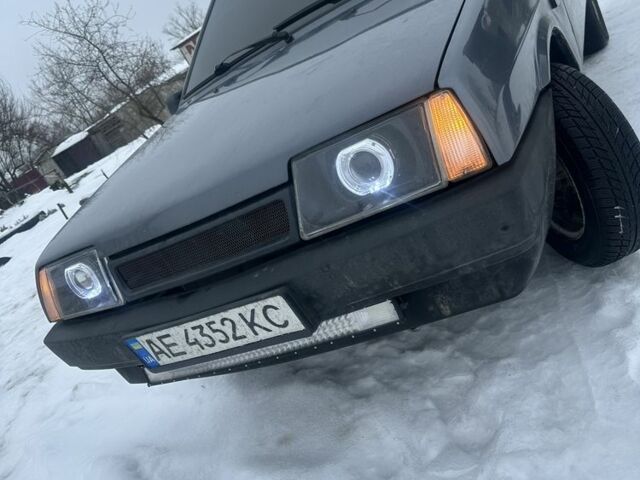 Серый ВАЗ 21099, объемом двигателя 1.6 л и пробегом 251 тыс. км за 2400 $, фото 1 на Automoto.ua