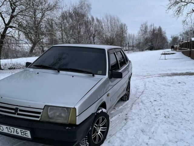 Серый ВАЗ 21099, объемом двигателя 1.6 л и пробегом 300 тыс. км за 1900 $, фото 1 на Automoto.ua