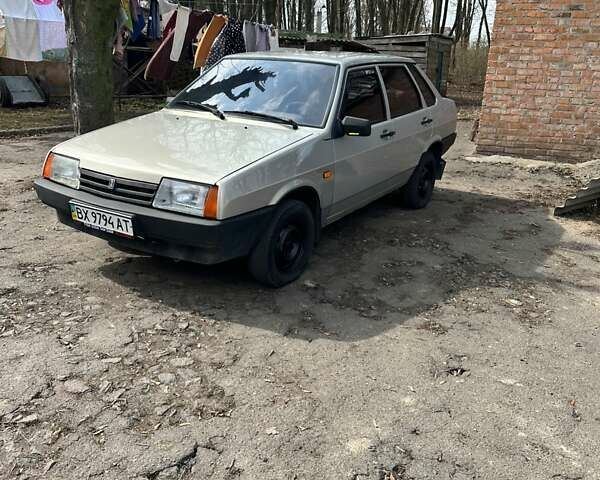 Сірий ВАЗ 21099, об'ємом двигуна 1.6 л та пробігом 245 тис. км за 1850 $, фото 1 на Automoto.ua