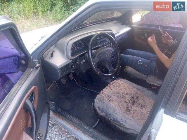 Серый ВАЗ 21099, объемом двигателя 1.6 л и пробегом 300 тыс. км за 1500 $, фото 1 на Automoto.ua
