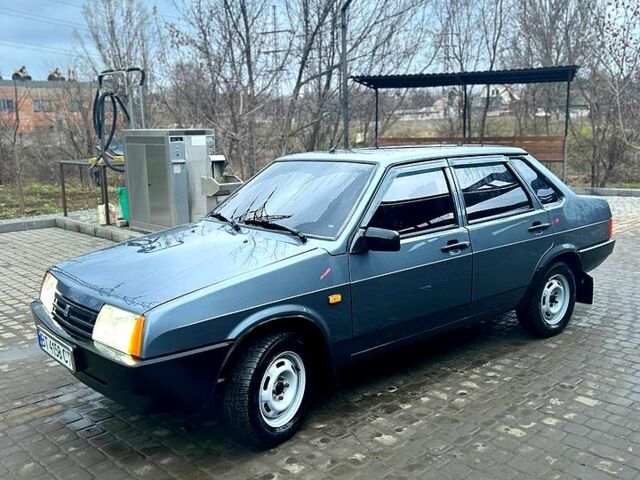 Сірий ВАЗ 21099, об'ємом двигуна 1.6 л та пробігом 200 тис. км за 3200 $, фото 1 на Automoto.ua