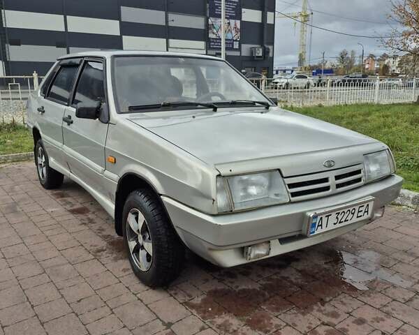 ВАЗ 21099 2008 у Калуше на Automoto.ua Сірий ВАЗ 21099, об'ємом двигуна 1.6 л та пробігом 191 тис. км за 2200 $, фото 1 на Automoto.ua