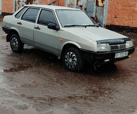 Серый ВАЗ 21099, объемом двигателя 0 л и пробегом 180 тыс. км за 1800 $, фото 1 на Automoto.ua
