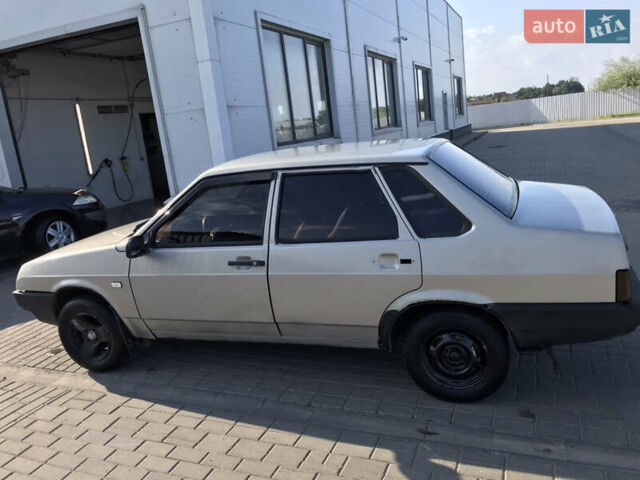 Серый ВАЗ 21099, объемом двигателя 1.6 л и пробегом 268 тыс. км за 2000 $, фото 1 на Automoto.ua