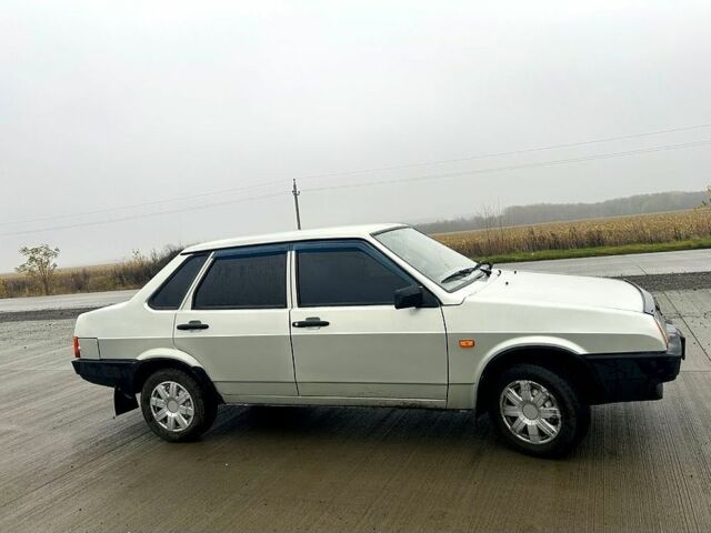 Серый ВАЗ 21099, объемом двигателя 1.6 л и пробегом 300 тыс. км за 1064 $, фото 1 на Automoto.ua