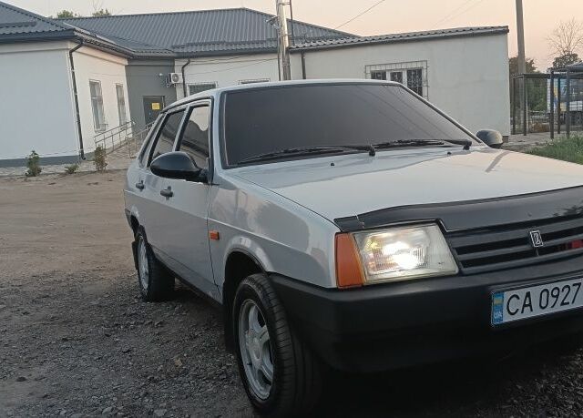 Серый ВАЗ 21099, объемом двигателя 1.6 л и пробегом 1 тыс. км за 1597 $, фото 1 на Automoto.ua