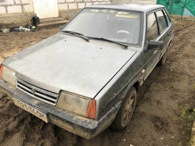 Серый ВАЗ 21099, объемом двигателя 1.6 л и пробегом 300 тыс. км за 695 $, фото 1 на Automoto.ua