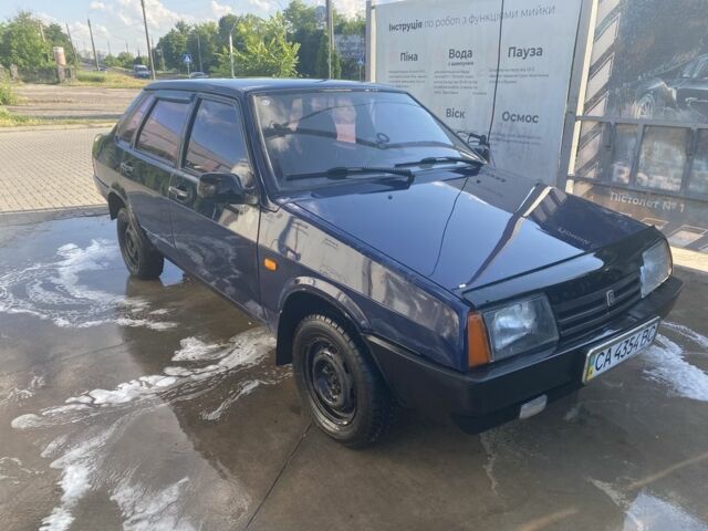 Синий ВАЗ 21099, объемом двигателя 1.5 л и пробегом 180 тыс. км за 1750 $, фото 1 на Automoto.ua