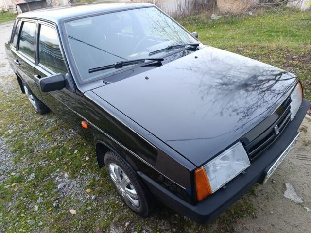 Синій ВАЗ 21099, об'ємом двигуна 1.5 л та пробігом 180 тис. км за 1900 $, фото 1 на Automoto.ua