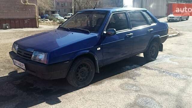 Синий ВАЗ 21099, объемом двигателя 1.5 л и пробегом 72 тыс. км за 1400 $, фото 1 на Automoto.ua