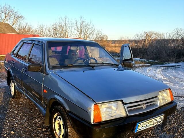 Синій ВАЗ 21099, об'ємом двигуна 1.5 л та пробігом 300 тис. км за 950 $, фото 1 на Automoto.ua