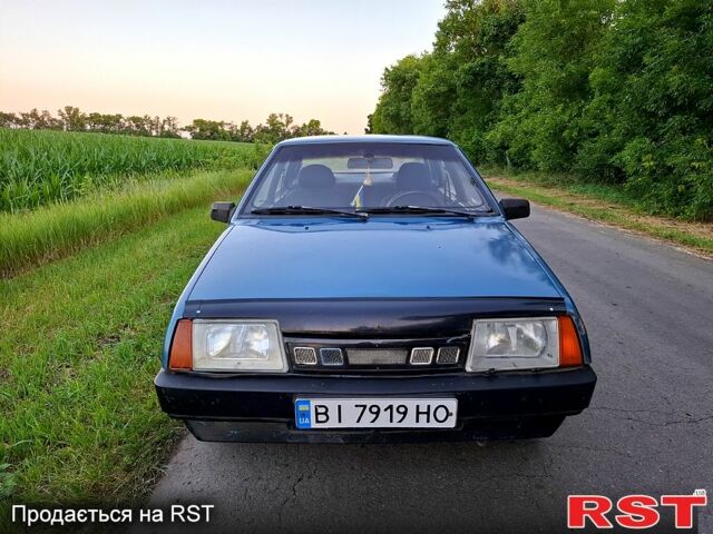 Синий ВАЗ 21099, объемом двигателя 1.3 л и пробегом 80 тыс. км за 1000 $, фото 1 на Automoto.ua