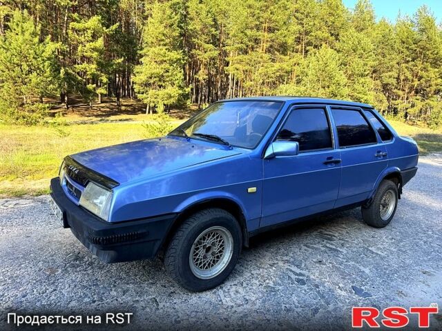 Синий ВАЗ 21099, объемом двигателя 15 л и пробегом 245 тыс. км за 950 $, фото 1 на Automoto.ua