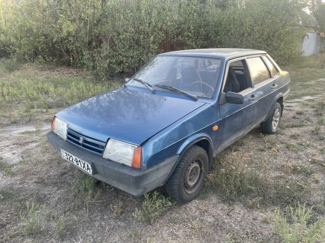 Синий ВАЗ 21099, объемом двигателя 1.5 л и пробегом 153 тыс. км за 1000 $, фото 1 на Automoto.ua