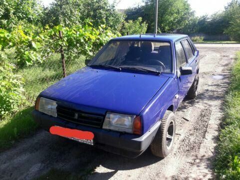 Синий ВАЗ 21099, объемом двигателя 1.5 л и пробегом 305 тыс. км за 1600 $, фото 1 на Automoto.ua
