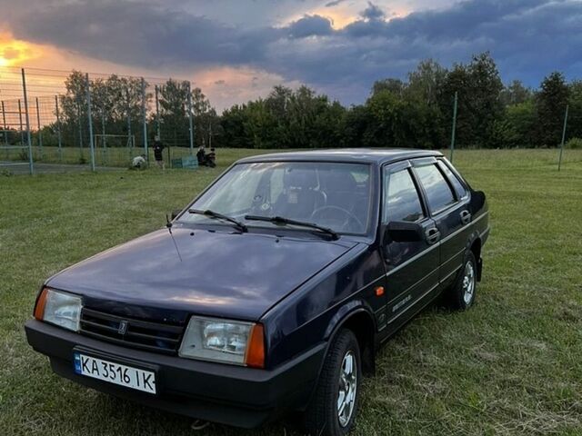 Синий ВАЗ 21099, объемом двигателя 1.5 л и пробегом 189 тыс. км за 1500 $, фото 1 на Automoto.ua