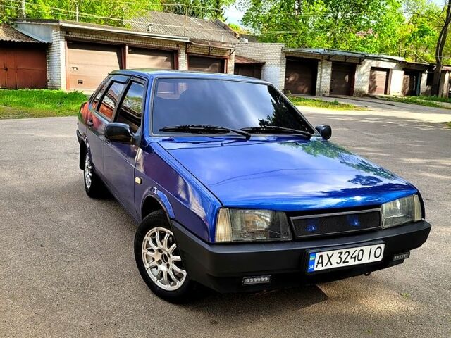 Синий ВАЗ 21099, объемом двигателя 1.5 л и пробегом 77 тыс. км за 2250 $, фото 1 на Automoto.ua