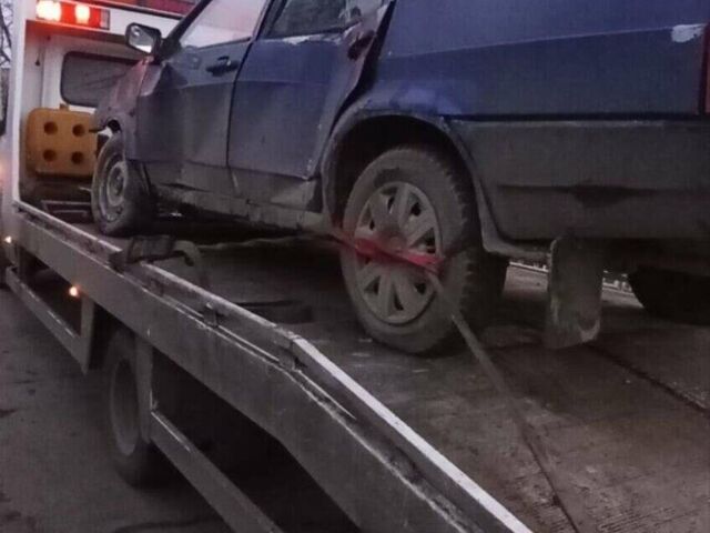 Синій ВАЗ 21099, об'ємом двигуна 1.6 л та пробігом 458 тис. км за 850 $, фото 1 на Automoto.ua