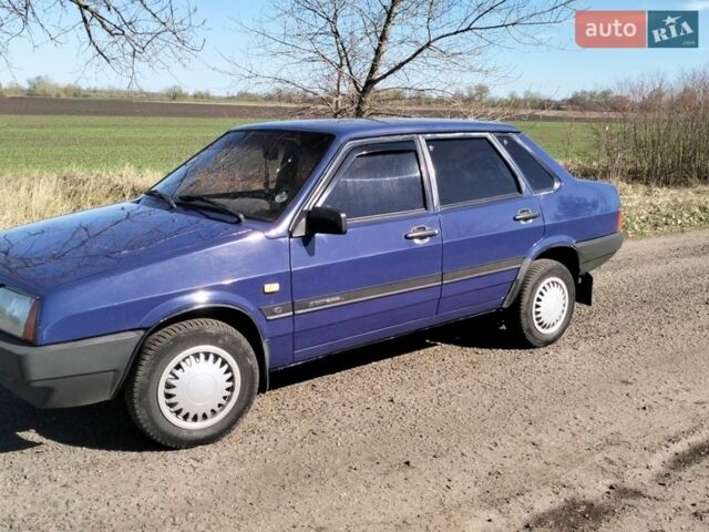 Синий ВАЗ 21099, объемом двигателя 1.5 л и пробегом 270 тыс. км за 1650 $, фото 1 на Automoto.ua
