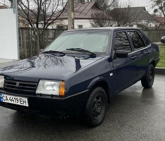 Синий ВАЗ 21099, объемом двигателя 1.5 л и пробегом 280 тыс. км за 1300 $, фото 1 на Automoto.ua