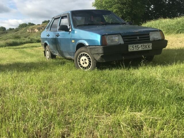 Синий ВАЗ 21099, объемом двигателя 1.5 л и пробегом 15 тыс. км за 1250 $, фото 1 на Automoto.ua