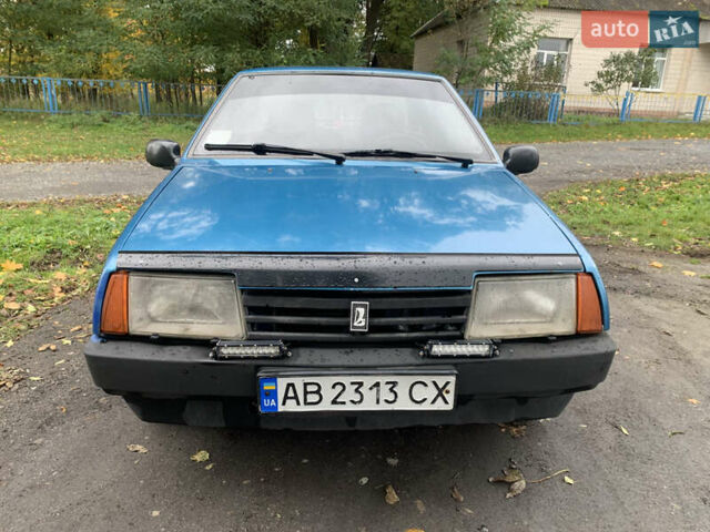 Синий ВАЗ 21099, объемом двигателя 1.5 л и пробегом 300 тыс. км за 1400 $, фото 1 на Automoto.ua