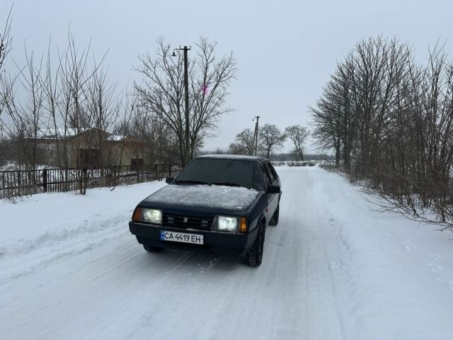 Синий ВАЗ 21099, объемом двигателя 1.5 л и пробегом 250 тыс. км за 1300 $, фото 1 на Automoto.ua