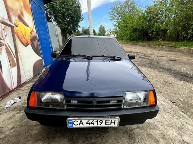 Синий ВАЗ 21099, объемом двигателя 1.5 л и пробегом 330 тыс. км за 1500 $, фото 1 на Automoto.ua