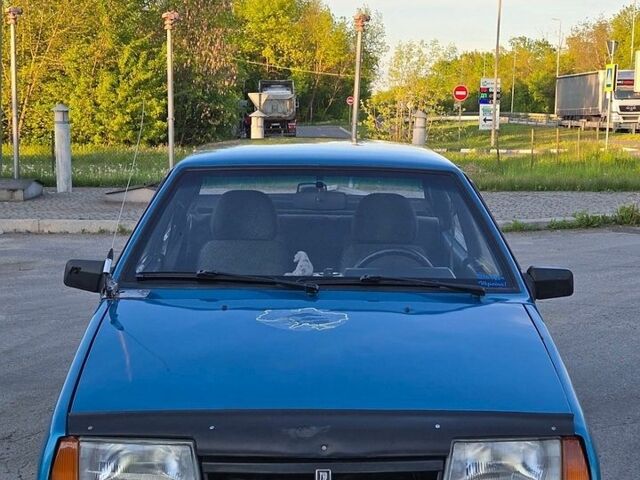 Синий ВАЗ 21099, объемом двигателя 1.5 л и пробегом 250 тыс. км за 1199 $, фото 1 на Automoto.ua