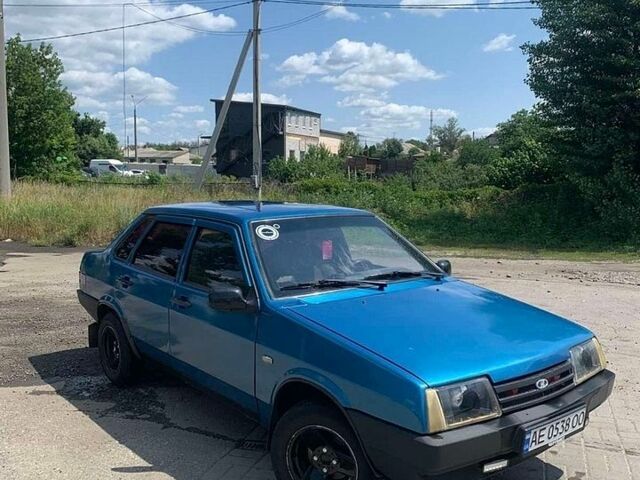 Синий ВАЗ 21099, объемом двигателя 1.5 л и пробегом 377 тыс. км за 1500 $, фото 1 на Automoto.ua