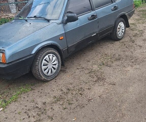 Синий ВАЗ 21099, объемом двигателя 1.5 л и пробегом 50 тыс. км за 1100 $, фото 1 на Automoto.ua
