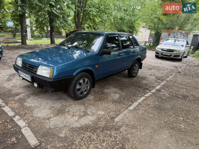 Синий ВАЗ 21099, объемом двигателя 1.5 л и пробегом 100 тыс. км за 1750 $, фото 1 на Automoto.ua