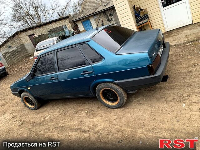 Синий ВАЗ 21099, объемом двигателя 1.5 л и пробегом 200 тыс. км за 1500 $, фото 1 на Automoto.ua